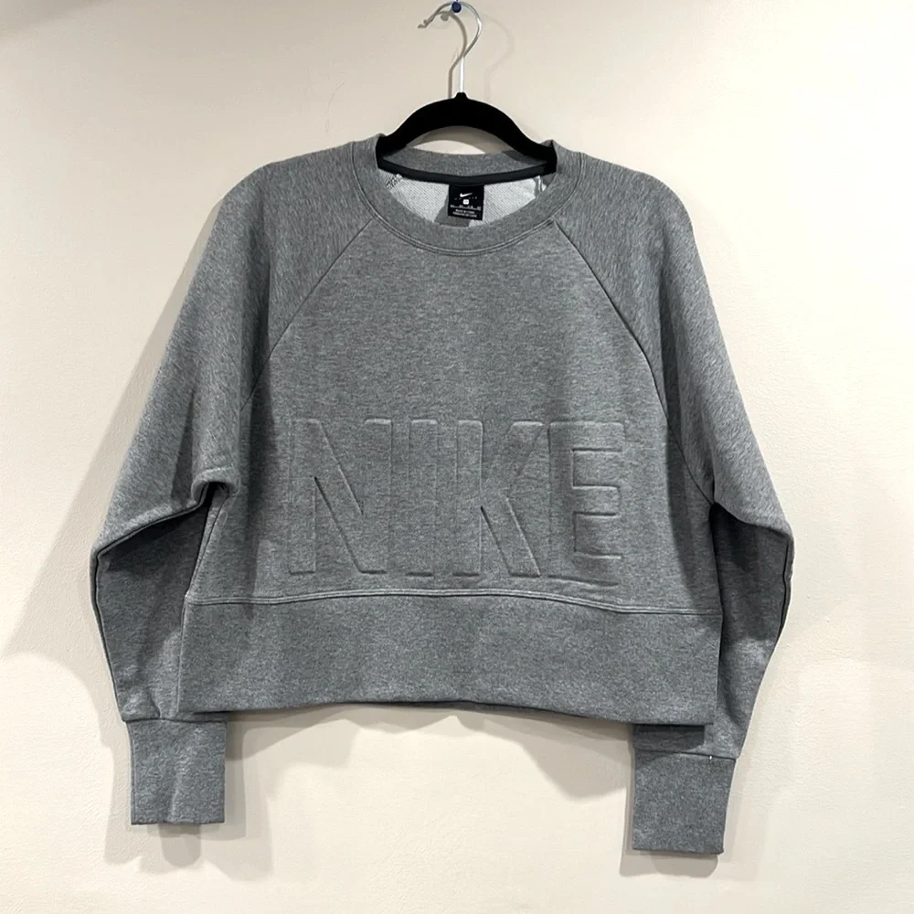 🔥NWOT Nike Gray Crewneck Sweatshirt🔥